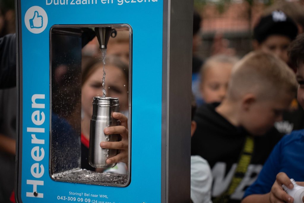Fris drinkwater op Cruyff Court Molenberg